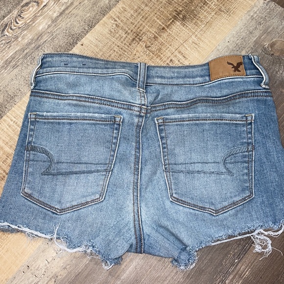 SOLD: Light wash shorts✨ - Picture 2 of 3